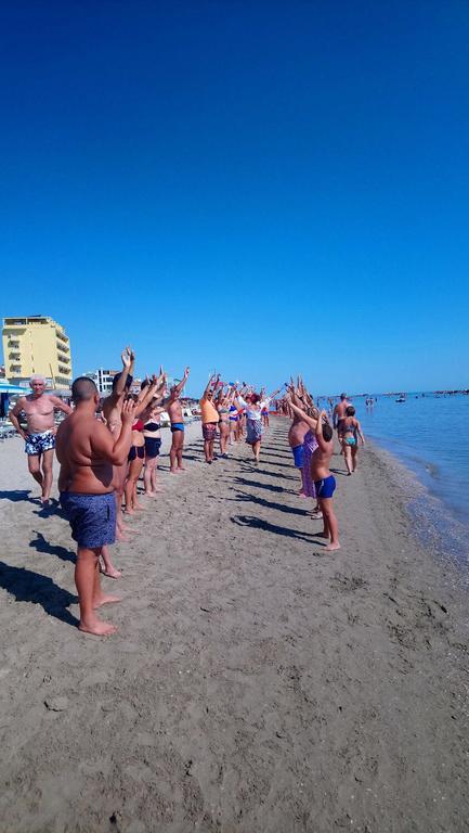 Strand Hotel Colorado Lido Di Savio Buitenkant foto